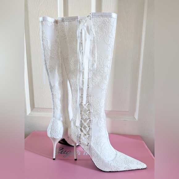 Dolls Kill DREAM BOULEVARD LACE BOOTS - WHITE
SUGAR THRILLZ - Picture 12 of 16